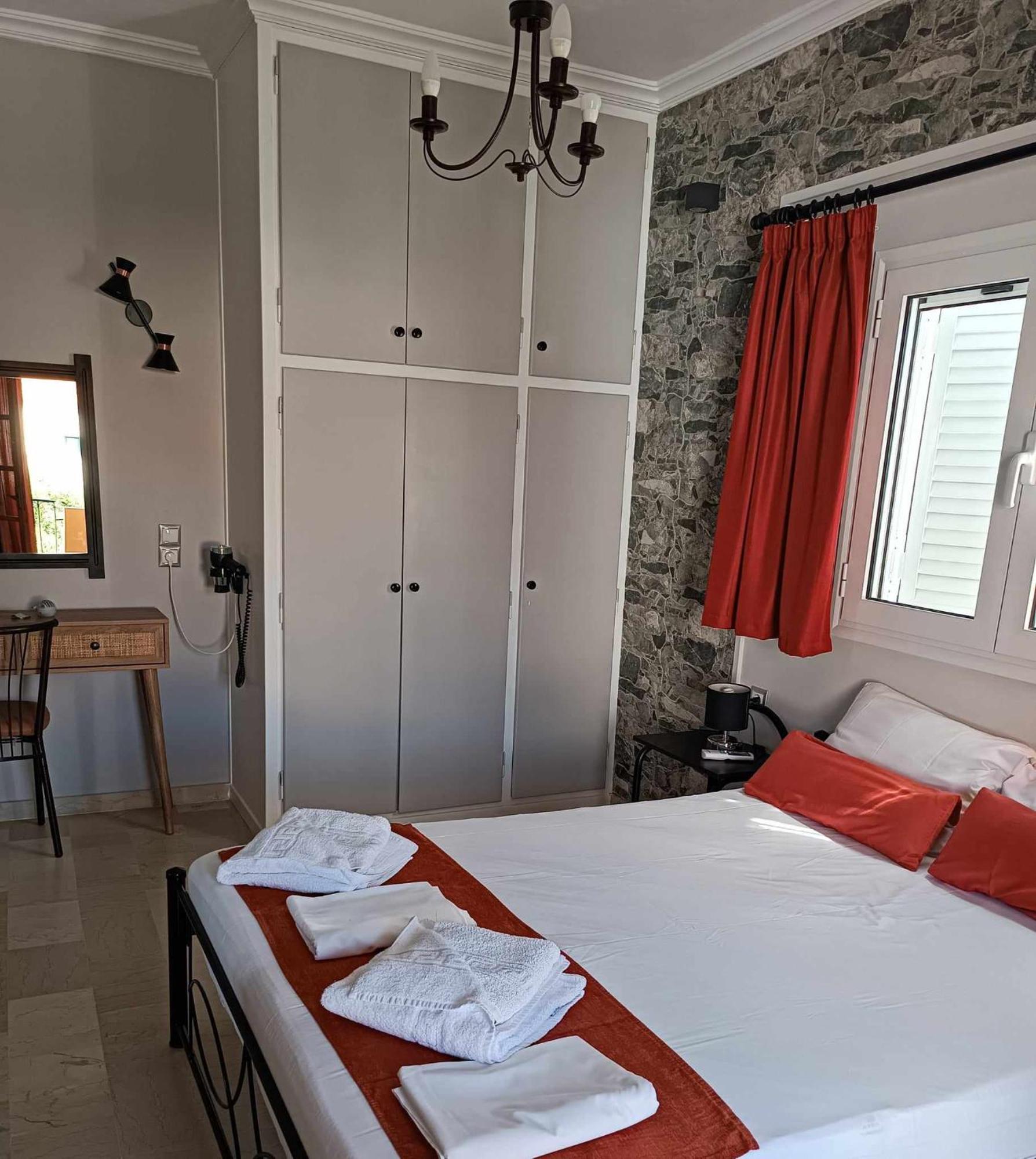 Sofia Beach Apartments Kavos Exterior photo